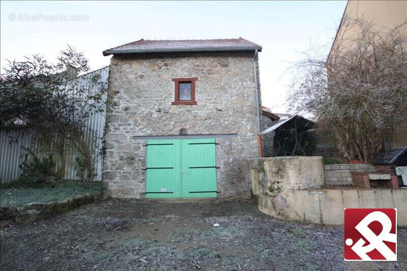 Maison à SAINTE-FEYRE