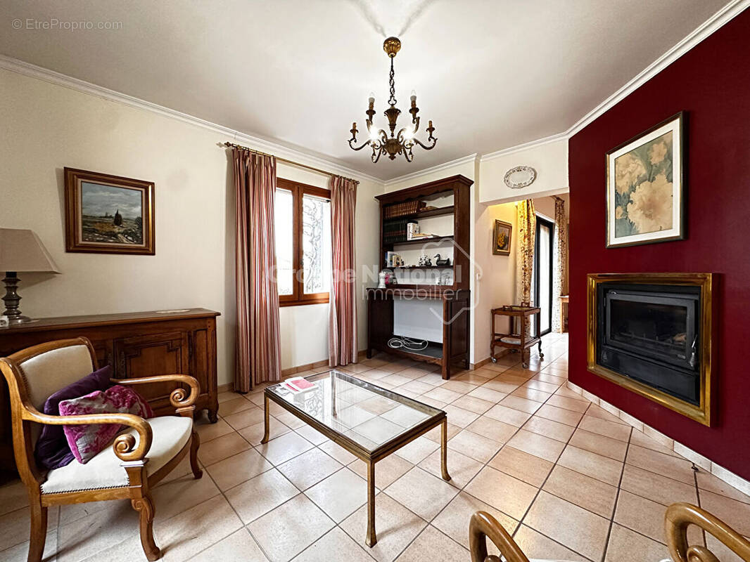 Maison à VILLEVIEILLE