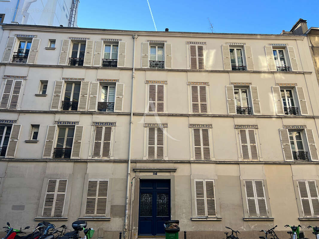 Appartement à PARIS-14E