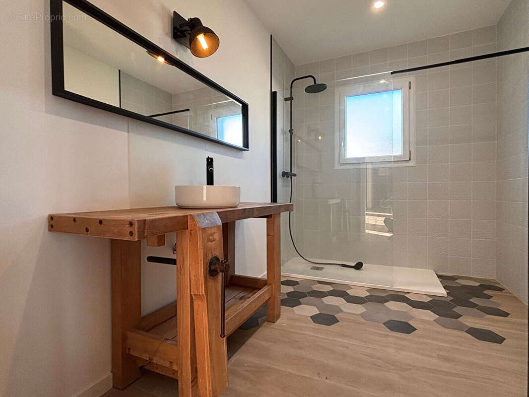 Maison à SERRES-CASTET