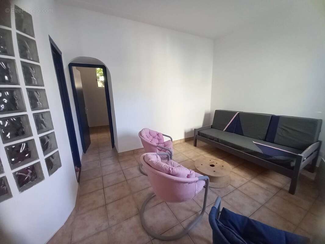 Appartement à MARSEILLE-7E
