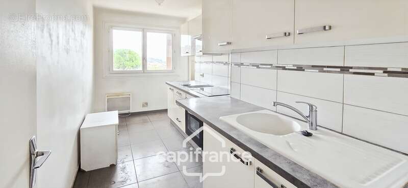 Appartement à CUERS