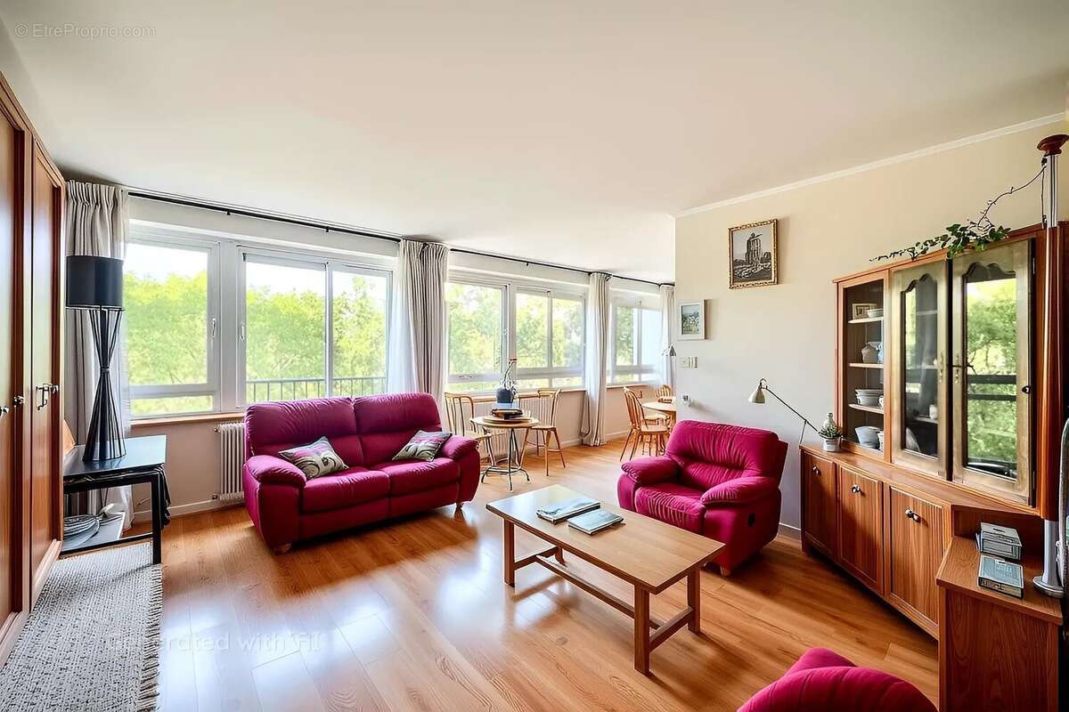 Appartement à VERRIERES-LE-BUISSON