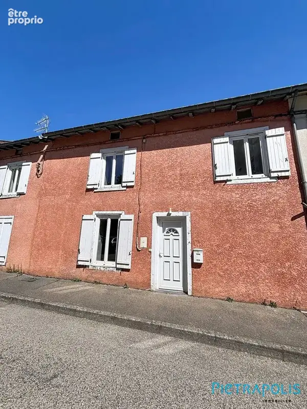 Maison 97 m² à Tarare  - photo 2