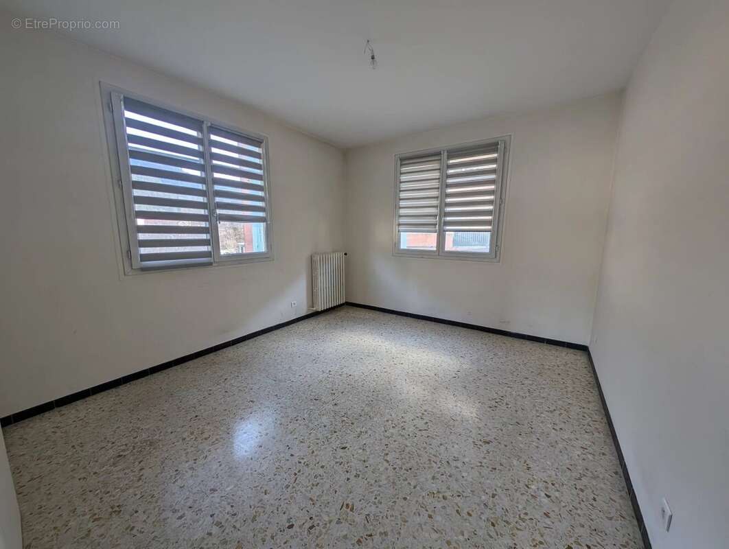 Appartement à L'ESCARENE