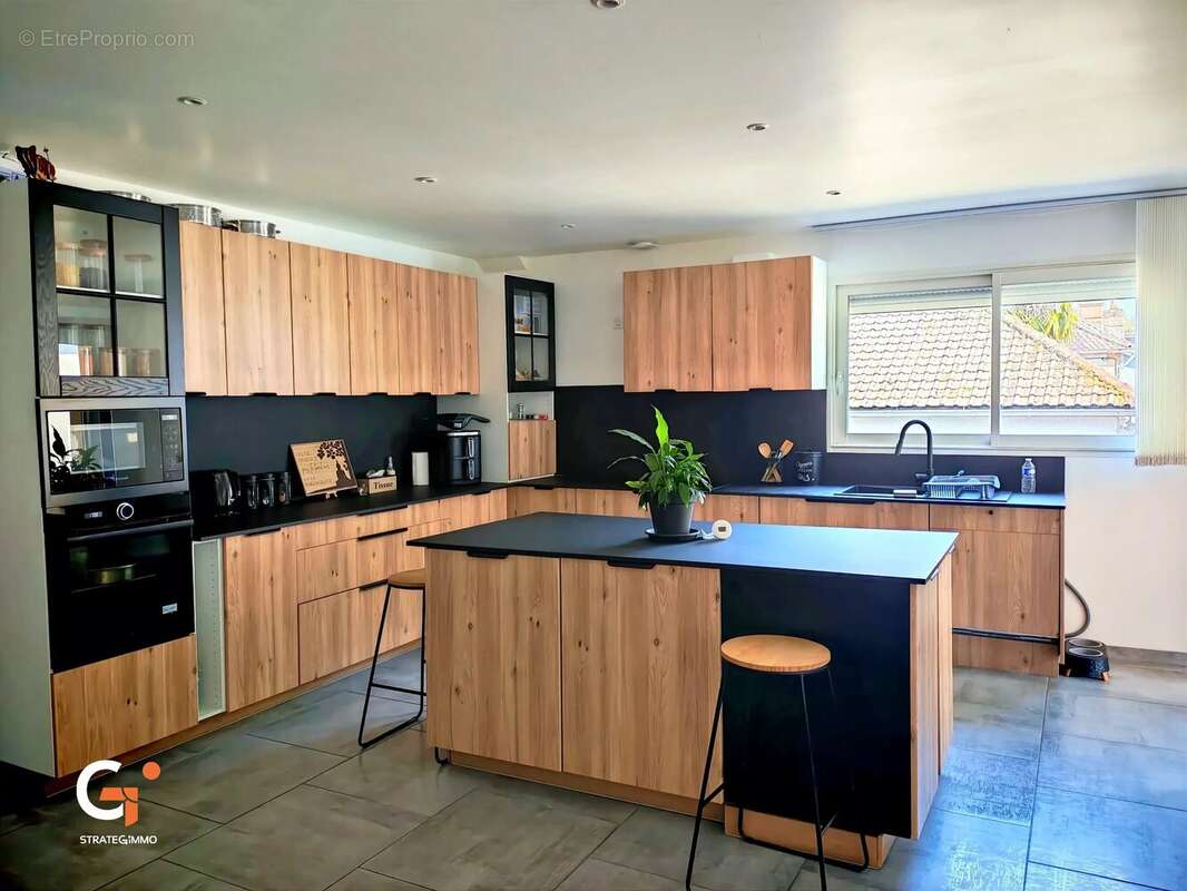 Maison 7 pièces 208 m² Caudebec-lès-Elbeuf - photo 3