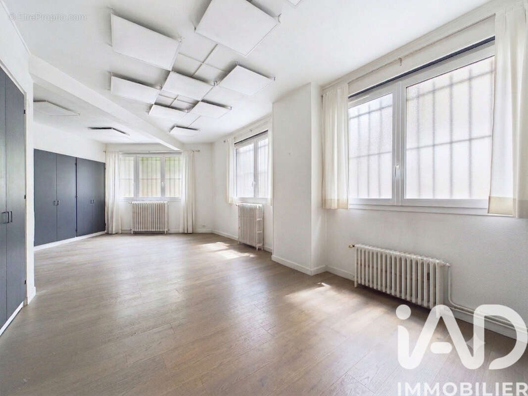 Commerce 77 m² à Paris-13e  - photo 3