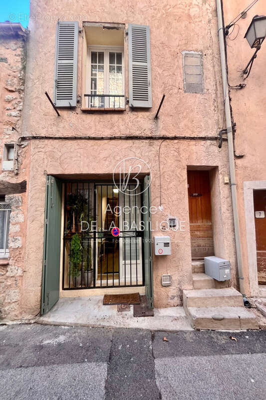 Appartement à SAINT-MAXIMIN-LA-SAINTE-BAUME