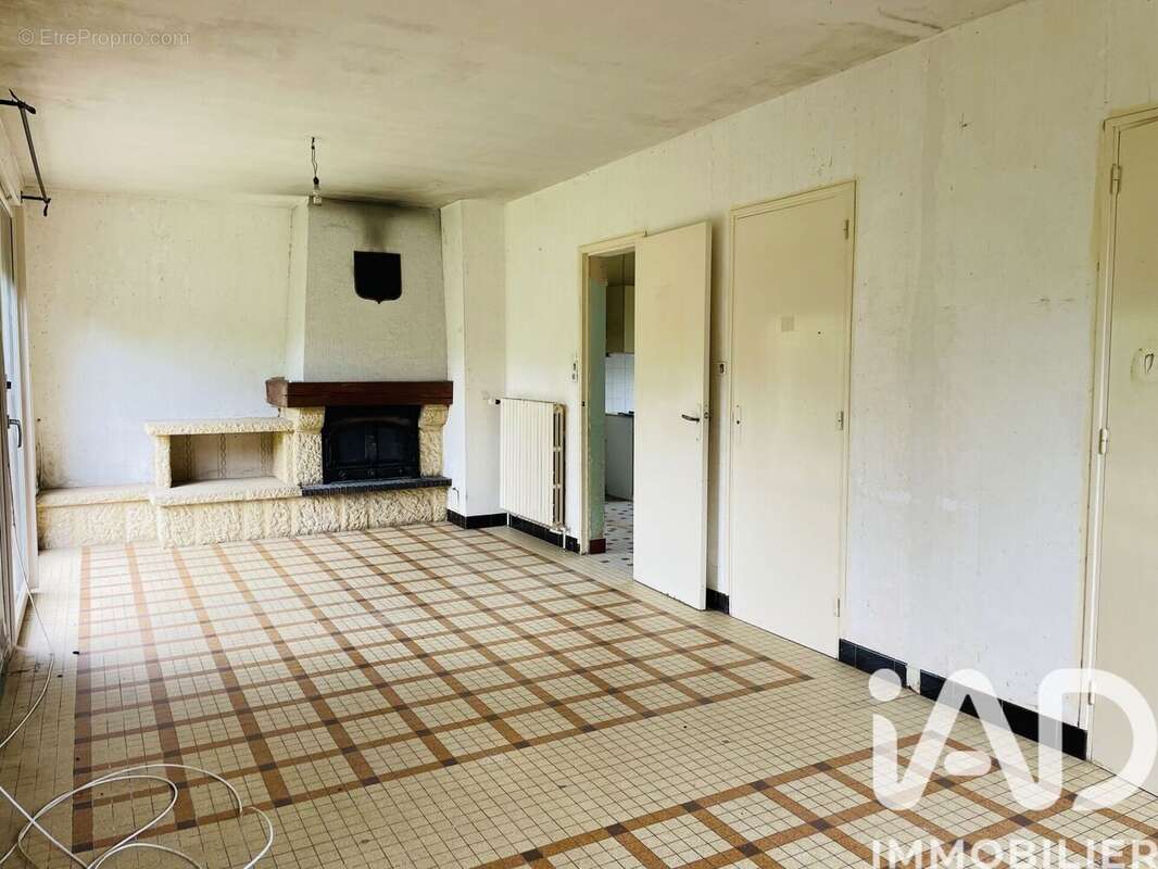 Photo 5 - Maison à CERNUSSON