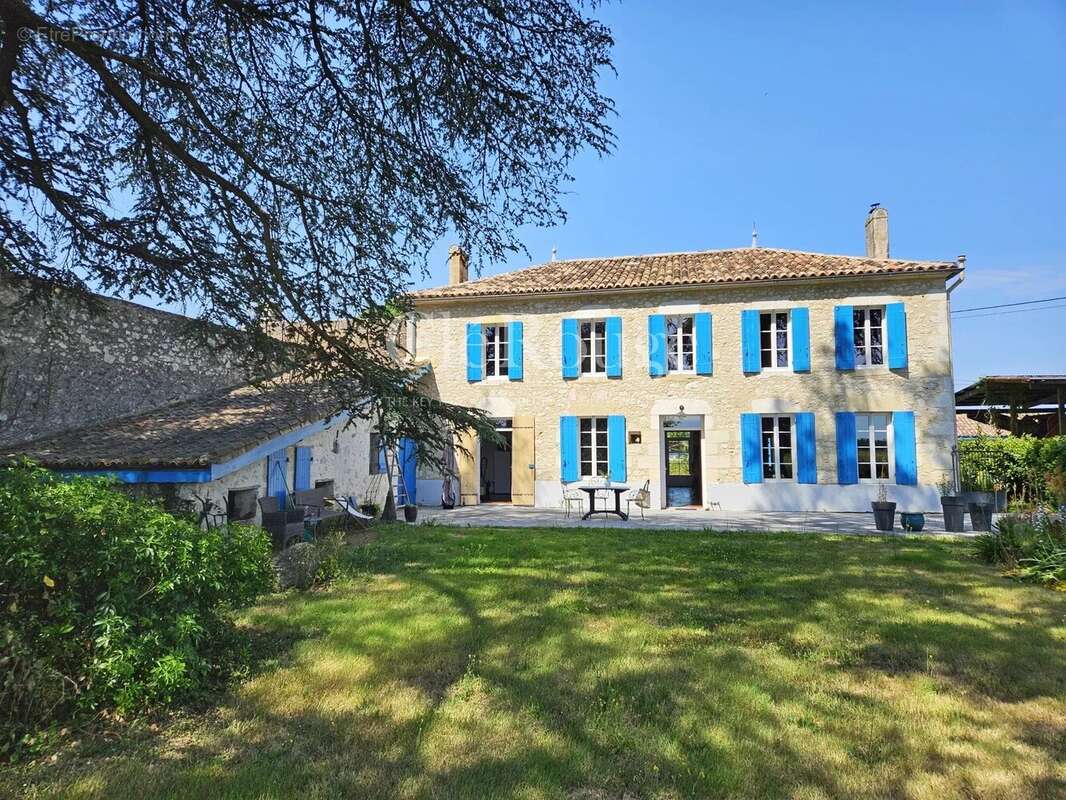 Élégante maison de maître avec vue sur la campagne à proximité de la Dordogne - photo 23