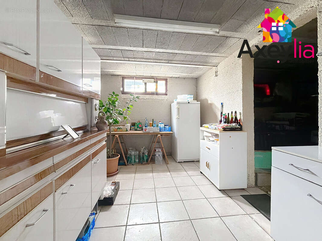 Maison à COMMELLE-VERNAY