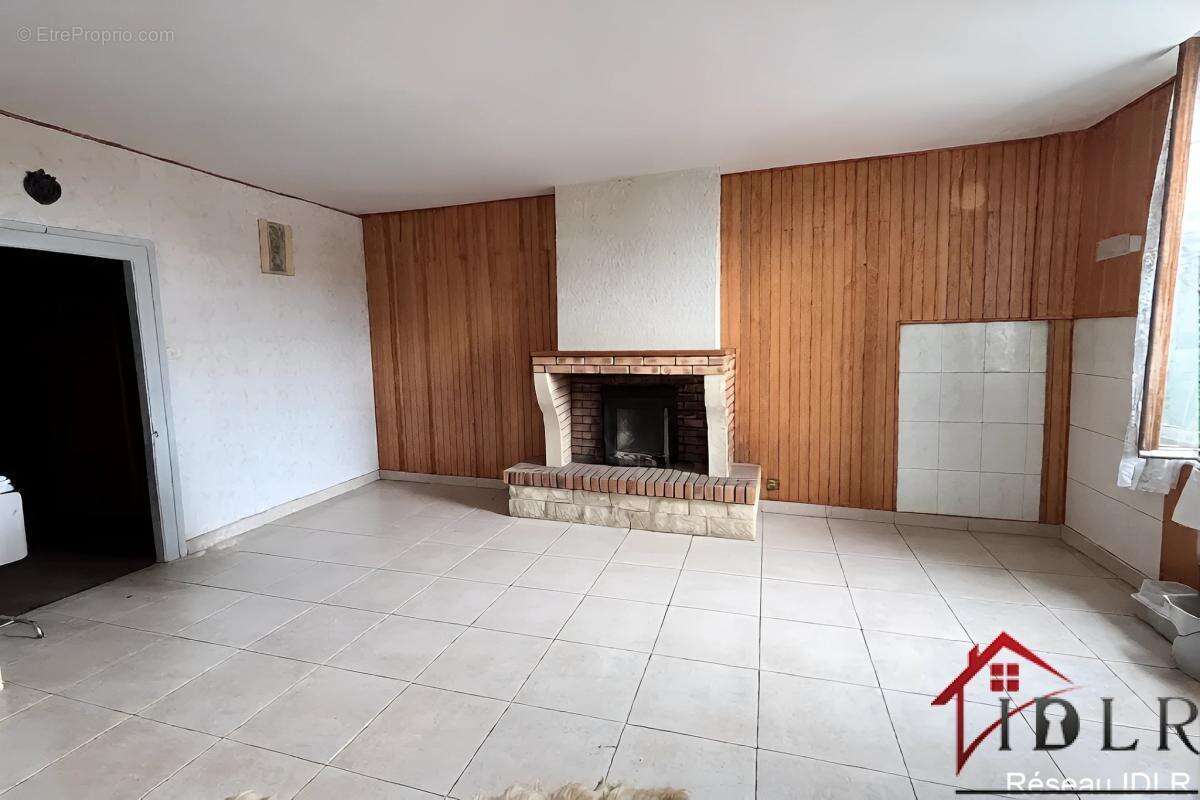 Maison à TERRE-NATALE