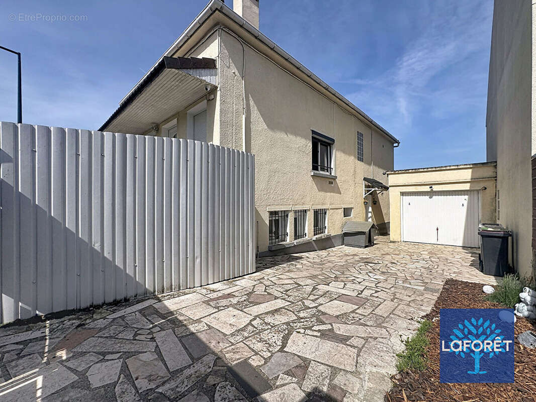 Appartement à MORANGIS