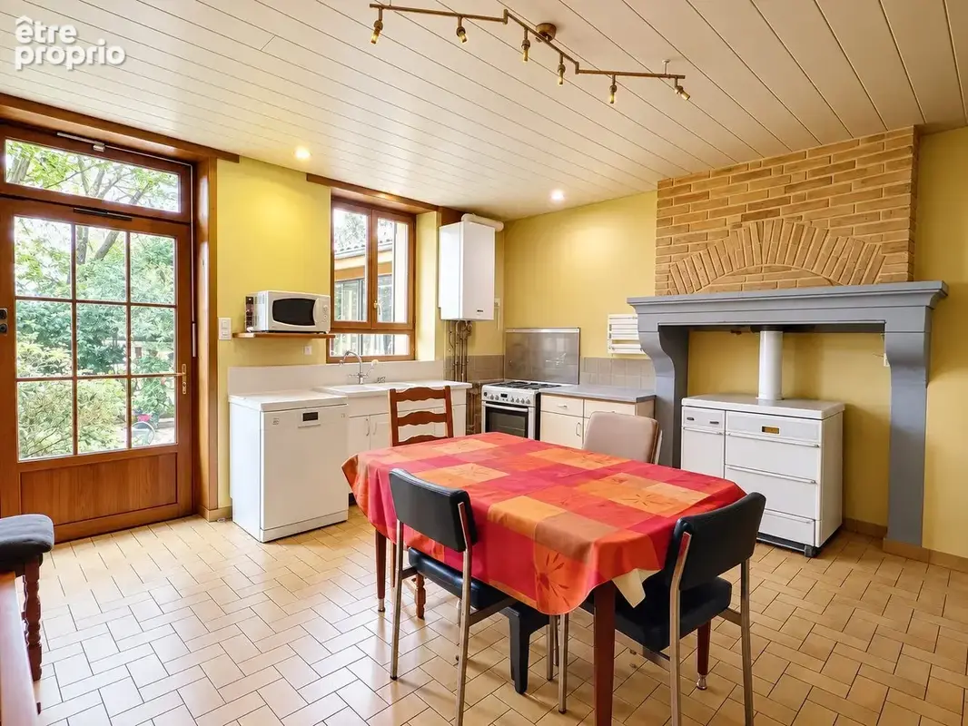 Propriété de 134 m² avec trois dépendances - photo 2