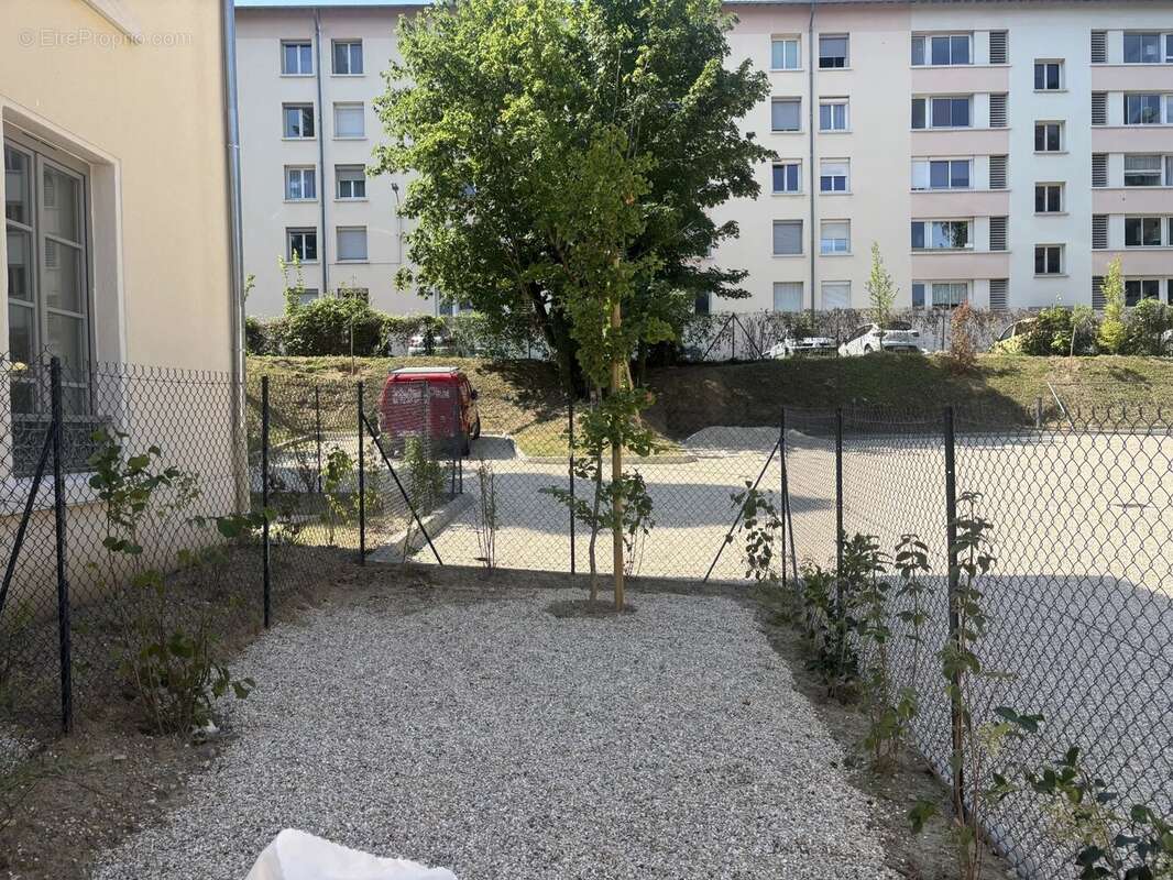 Appartement à TASSIN-LA-DEMI-LUNE