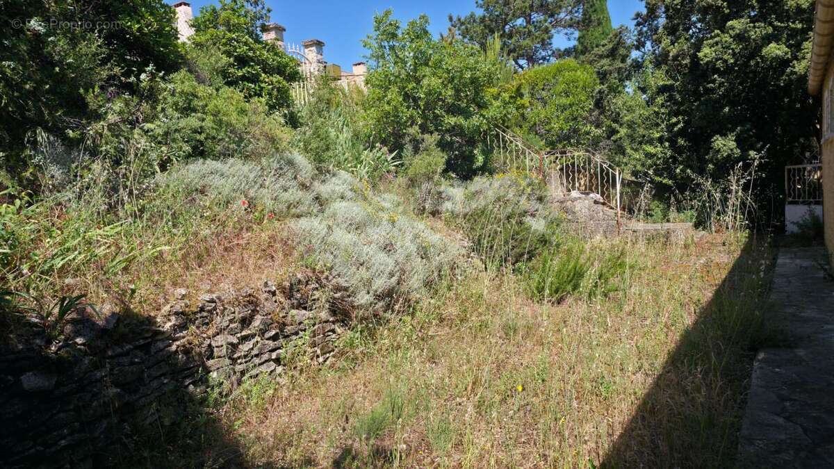 30400 villeneuve les avignon, villa de 163 m² avec 5 chambres sur 743 m² se terrain clos - photo 5
