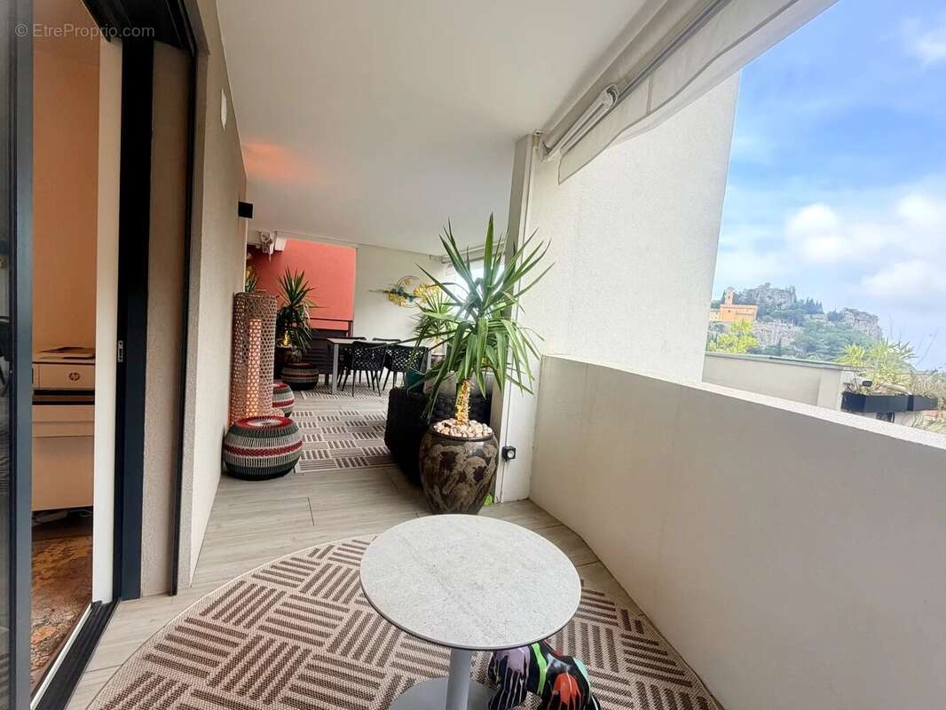 Appartement à EZE