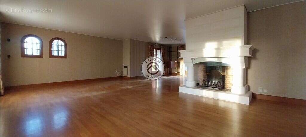 Maison à COULOUNIEIX-CHAMIERS