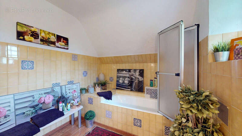 Maison à LOGONNA-DAOULAS