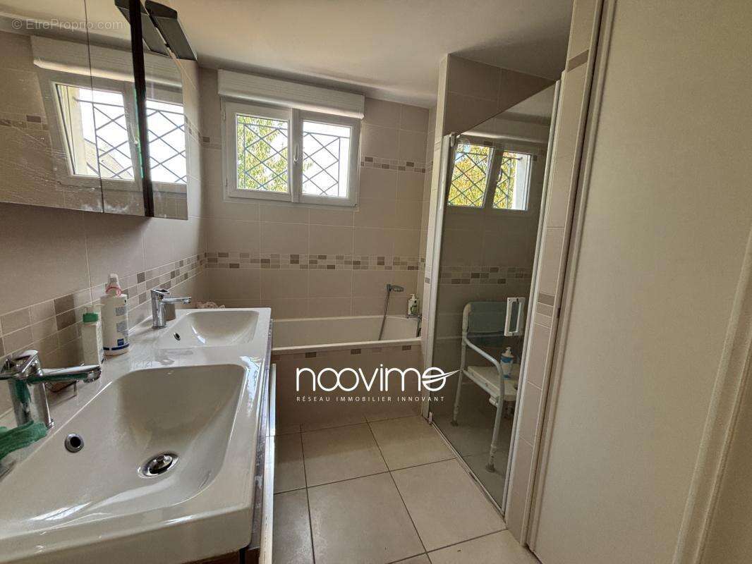Maison 155 m² à Thouare-Sur-Loire  - photo 8