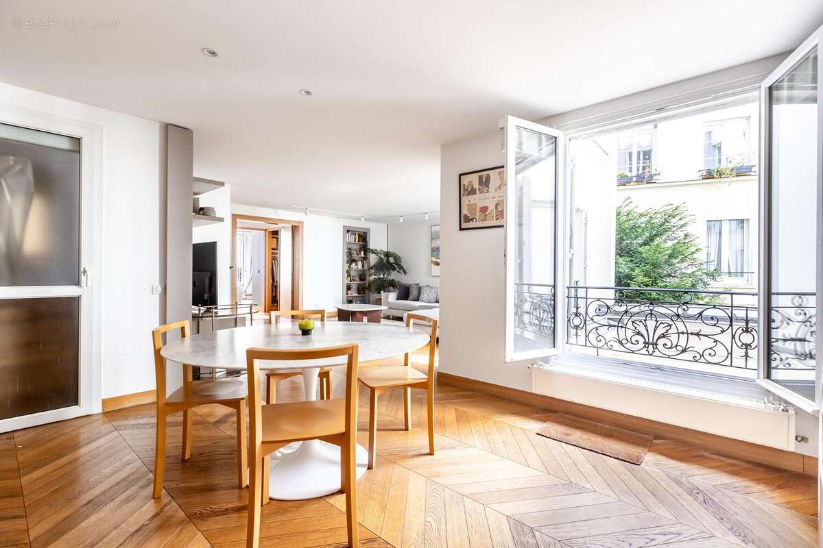 Photo 3 - Appartement à PARIS-2E