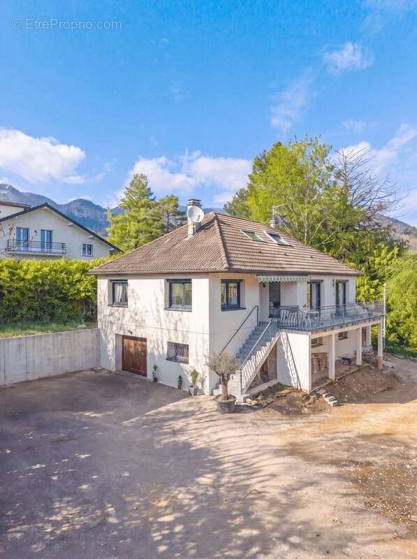 Maison à vendre 5 pièces GEX (01) - photo 6
