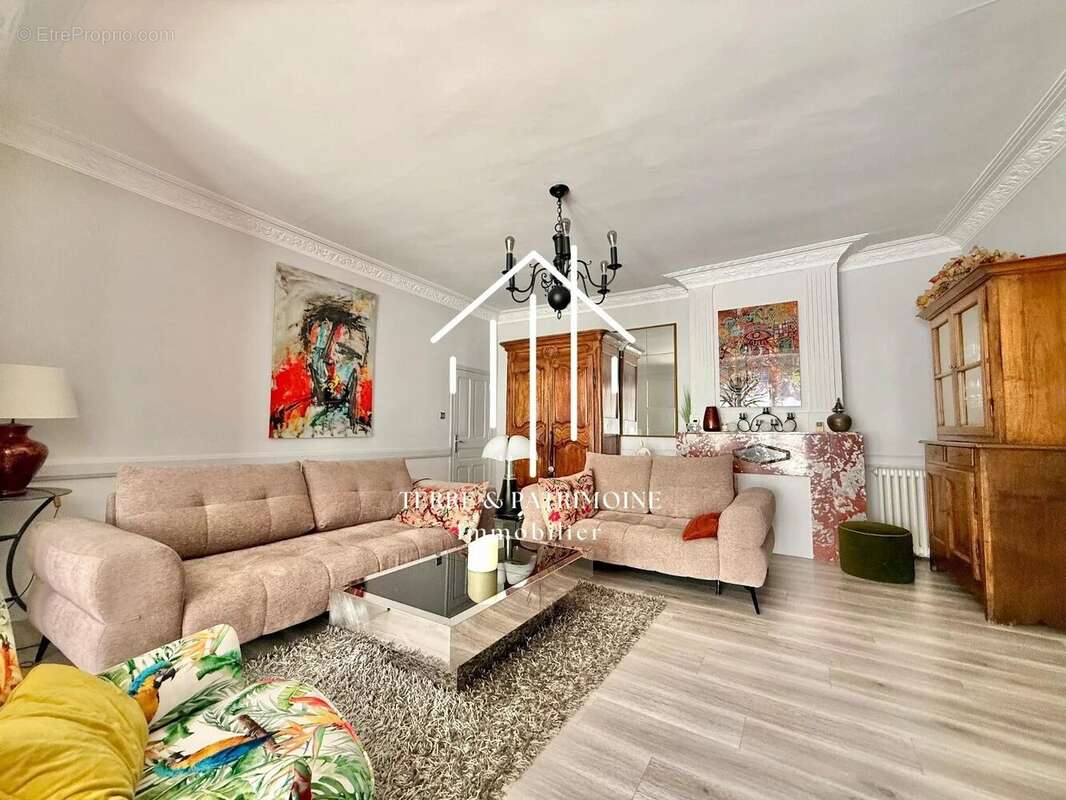 Maison à VALLON-PONT-D'ARC