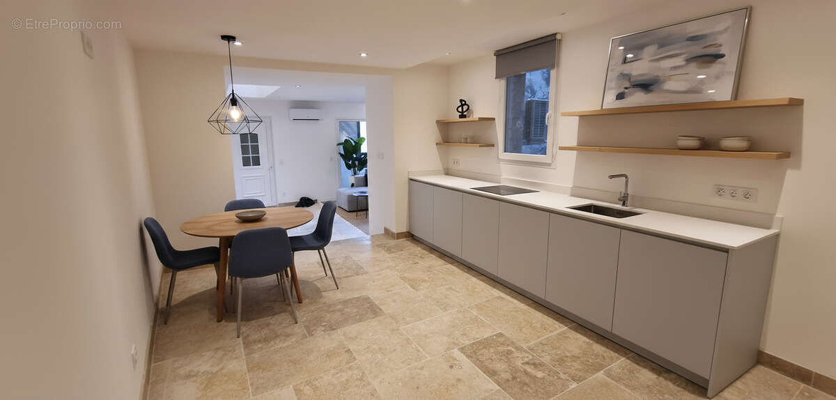 Appartement à L'ISLE-SUR-LA-SORGUE