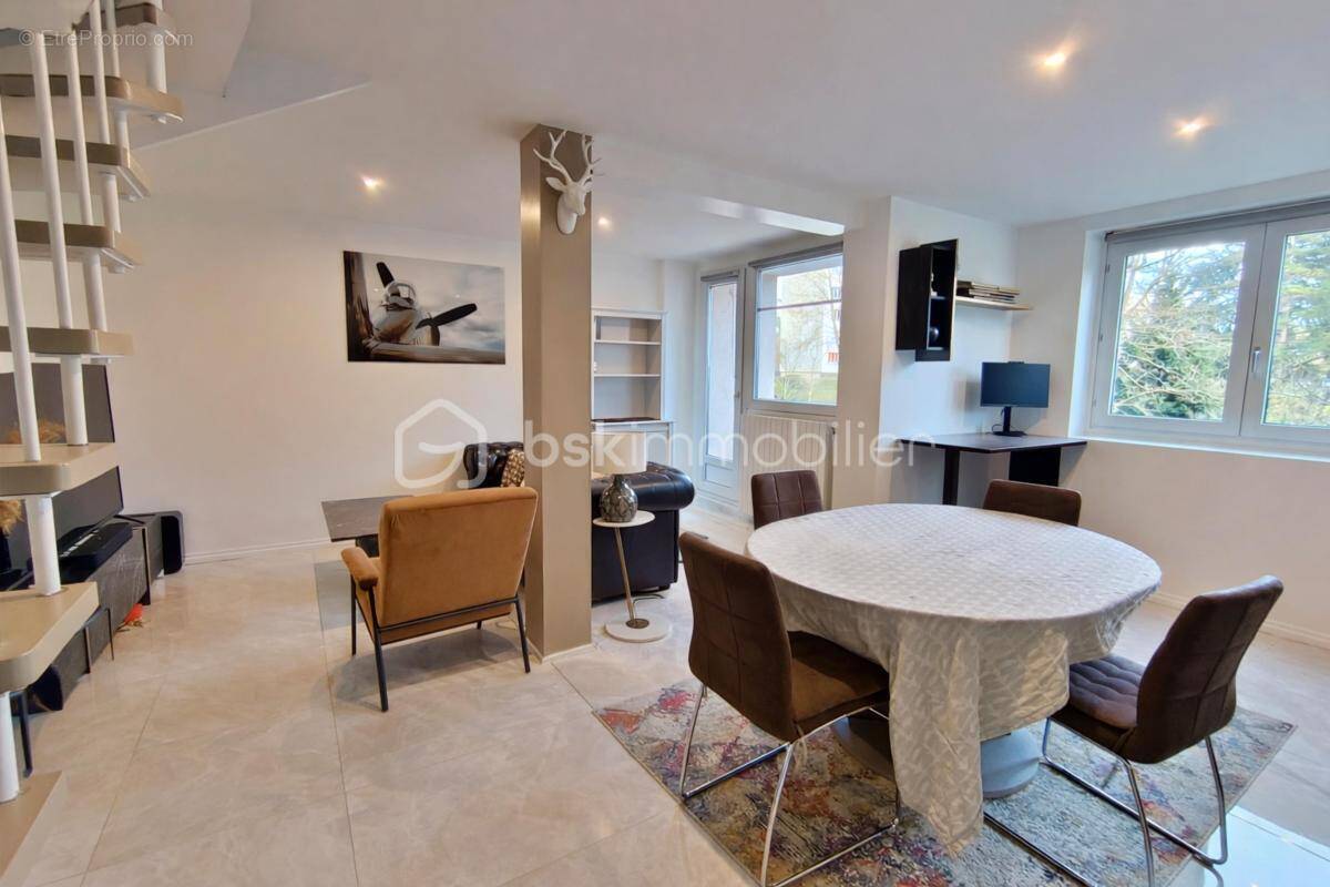 Appartement à VERSAILLES