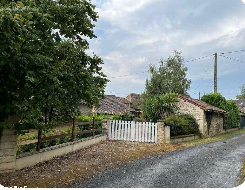 Maison à BLANZAY