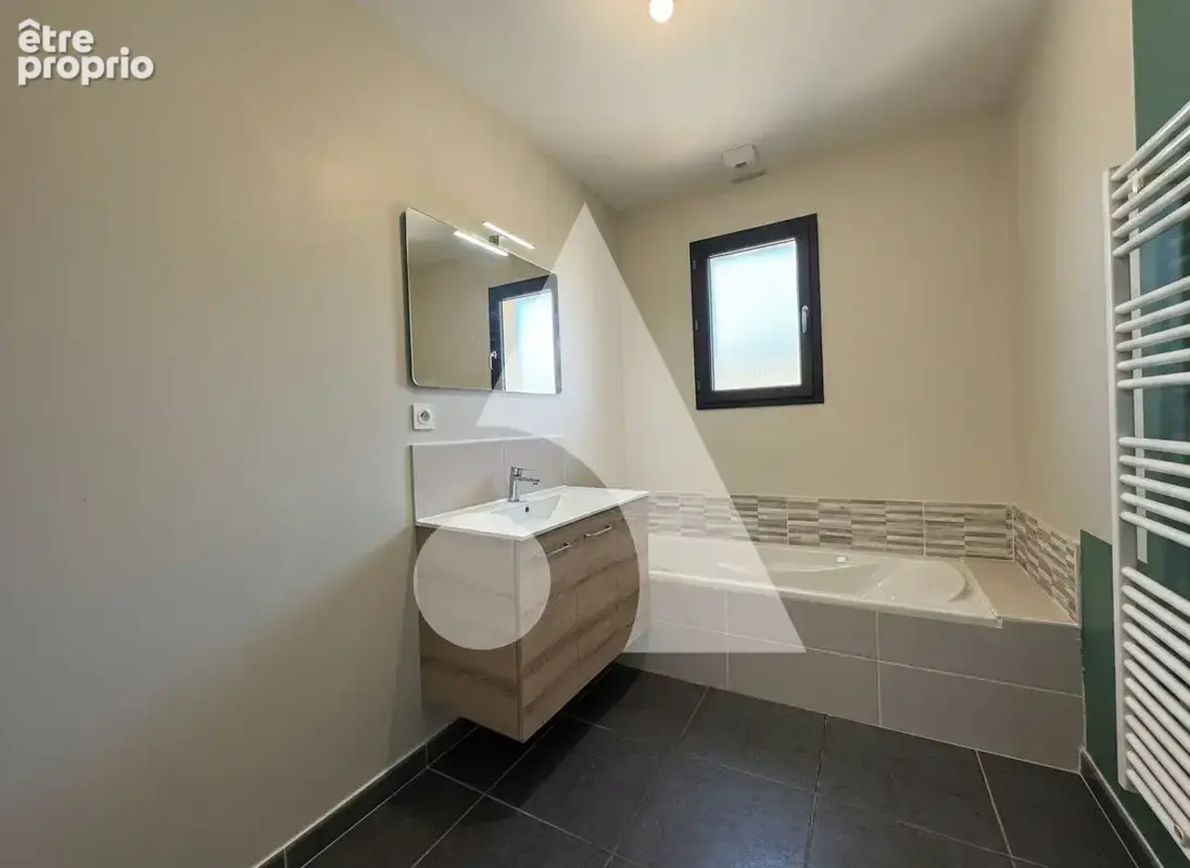 Maison familiale à fort potentiel  avec jacuzzi de nage à Châtillon-en-Michaille - photo 14