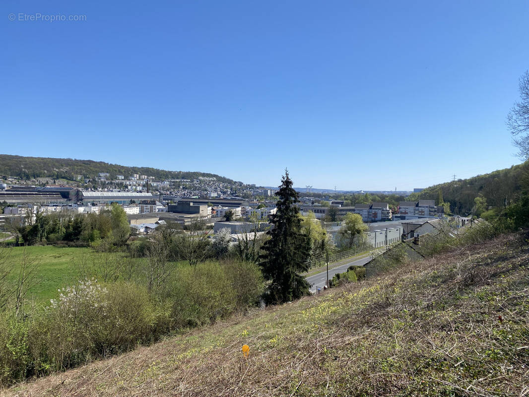 Terrain à DEVILLE-LES-ROUEN