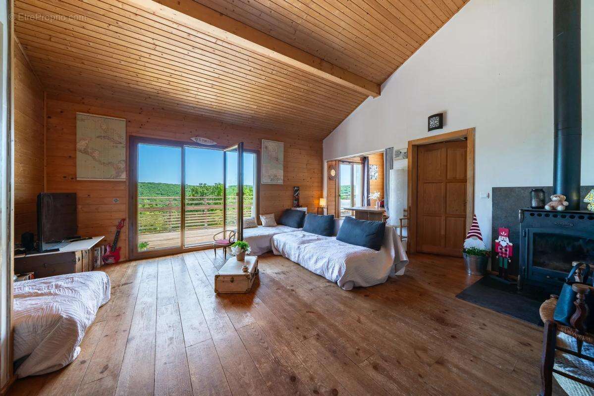 Maison à BEZAUDUN-LES-ALPES