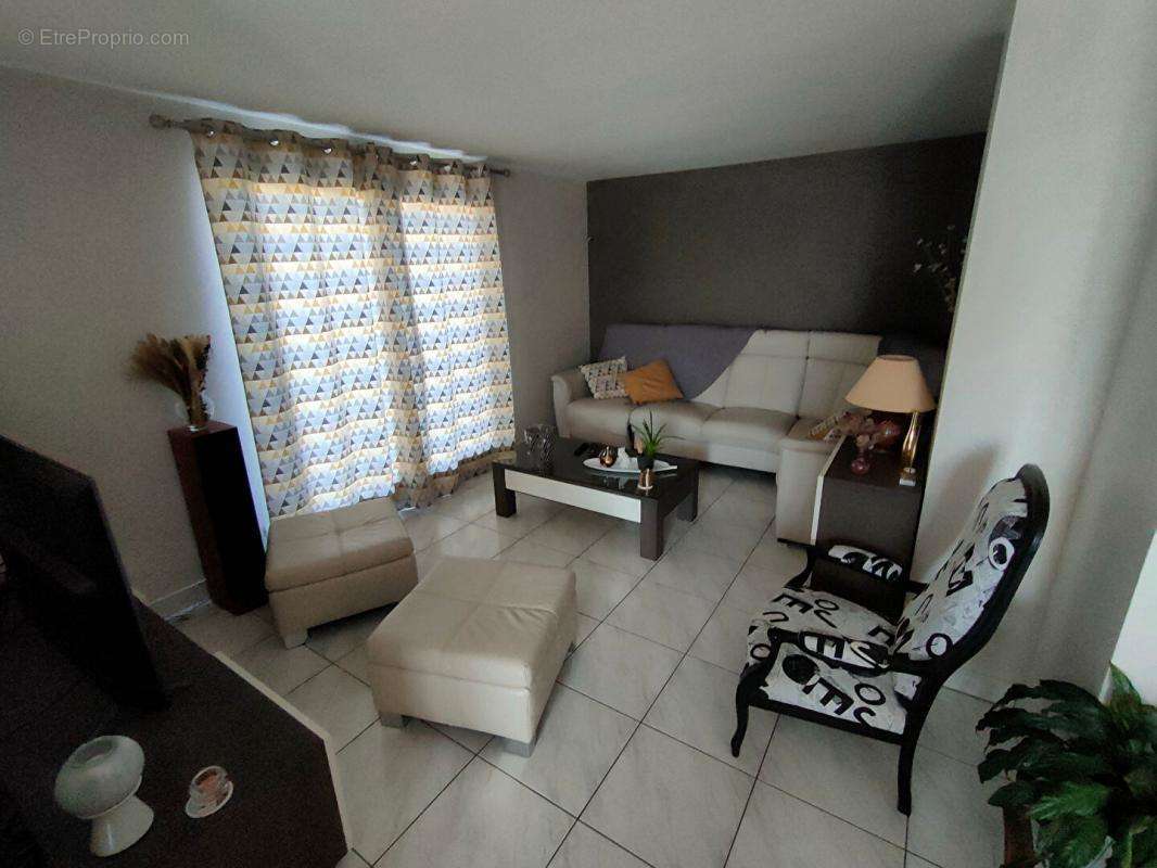 Maison à SAINT-LAURENT-SUR-SEVRE