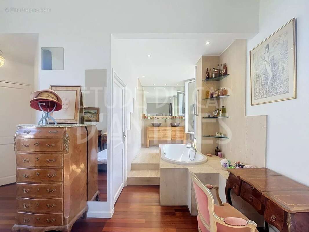 Exclusivite etude du cap d'antibes villa avec piscine. - photo 12