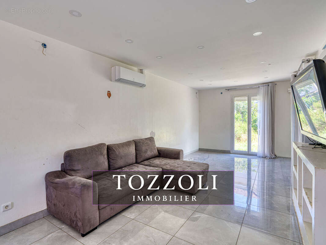 Maison La Verpilliere 4 pièce(s) 94.13 m2 - photo 3