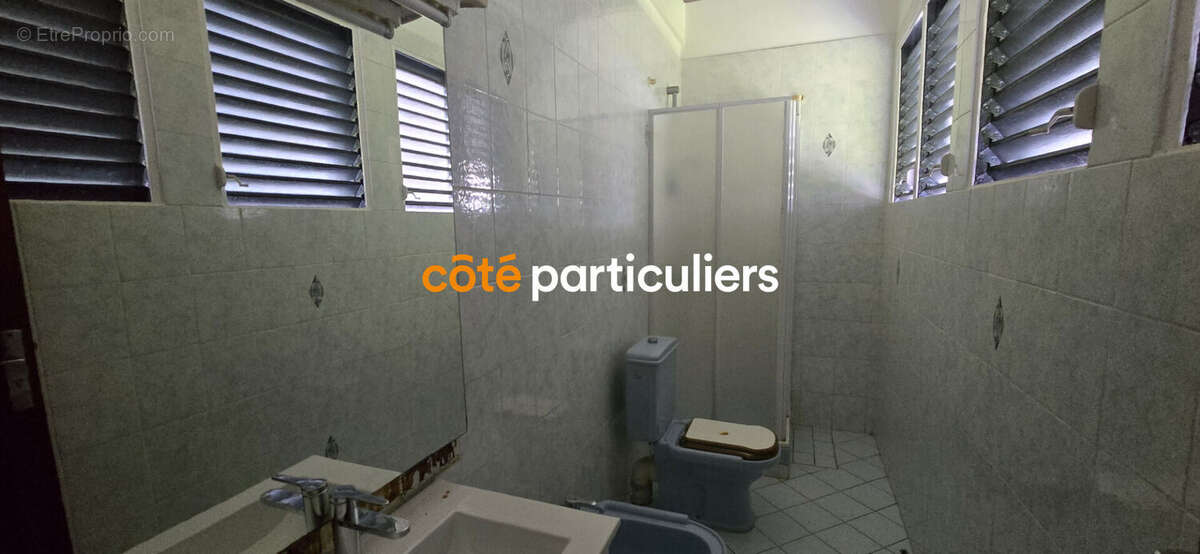 Maison à PETIT-BOURG