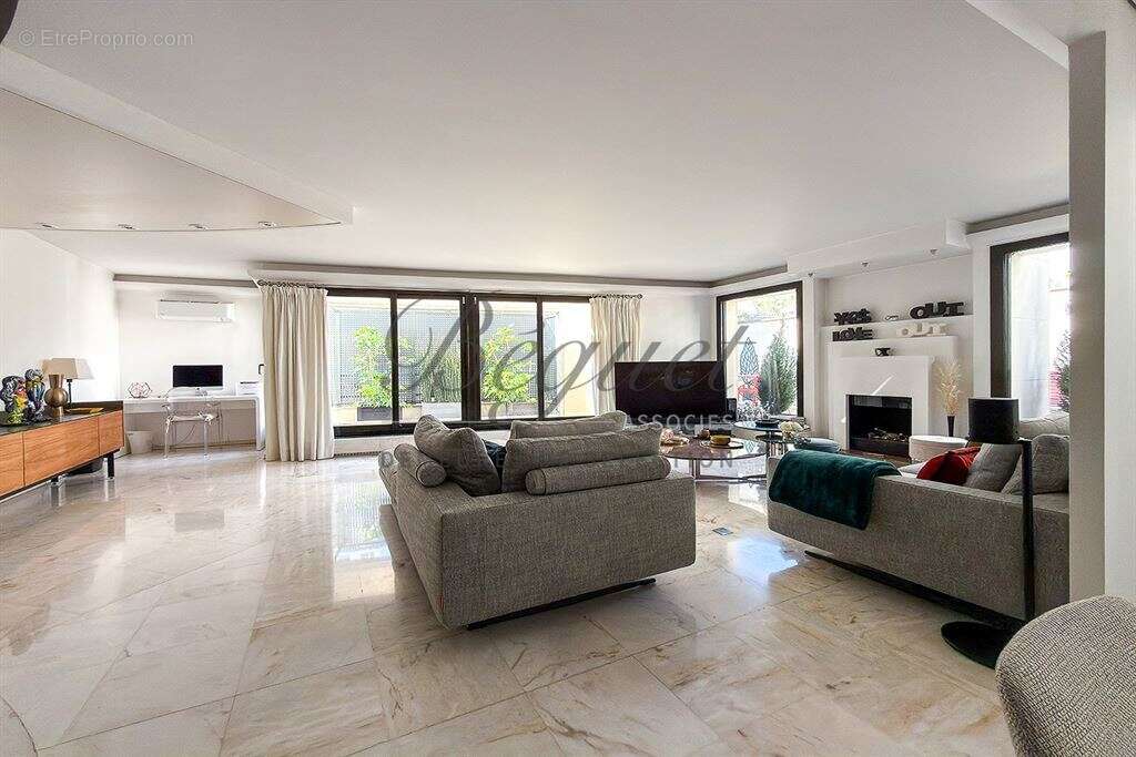Appartement à BOULOGNE-BILLANCOURT