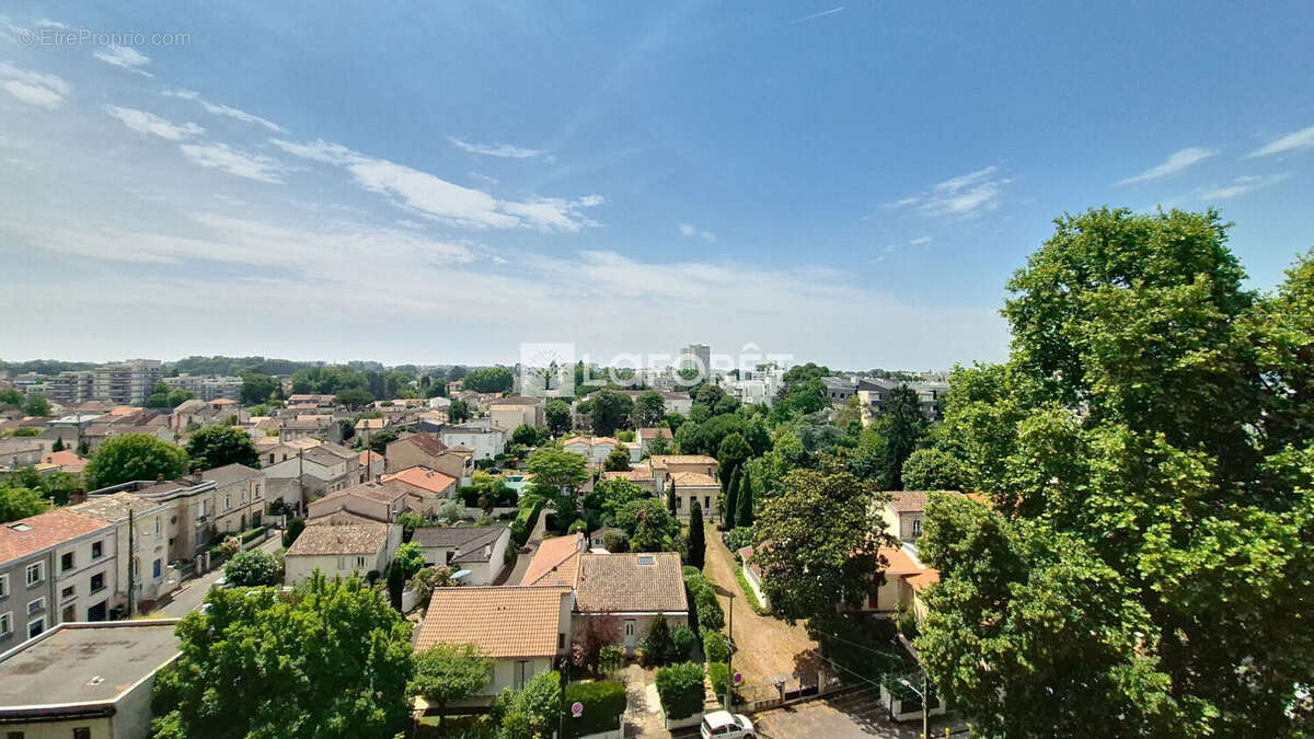 Appartement à LE BOUSCAT