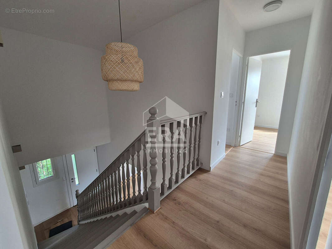 Maison totalement renovée à vendre à Saint Cyprien - Confort moderne - photo 11