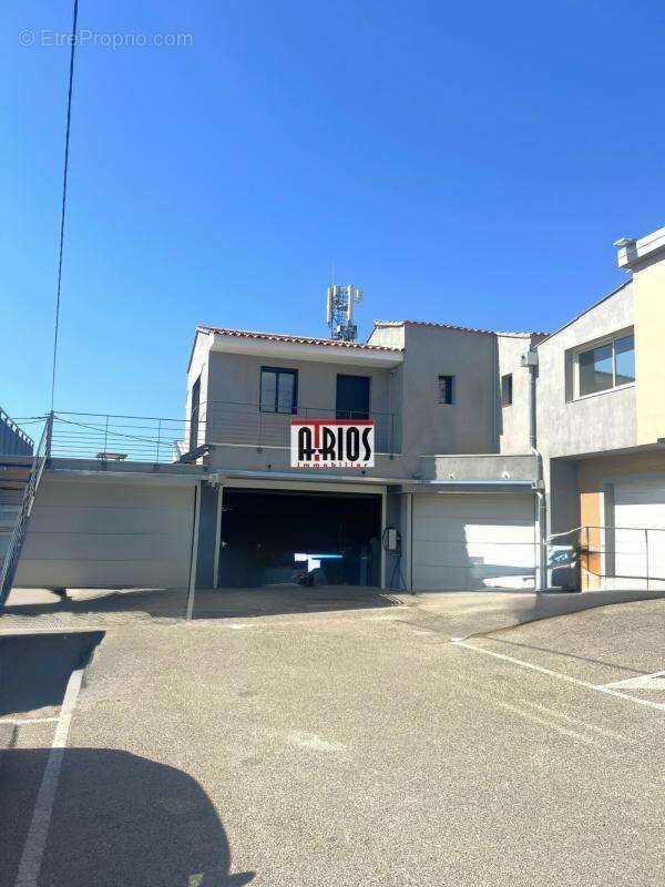 Commerce à LA FARLEDE