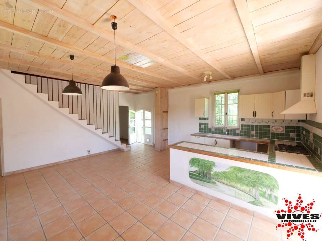 Maison à CRUZY