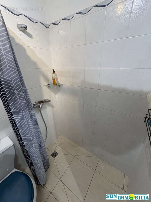 Appartement à SAINT-LAURENT-DU-VAR