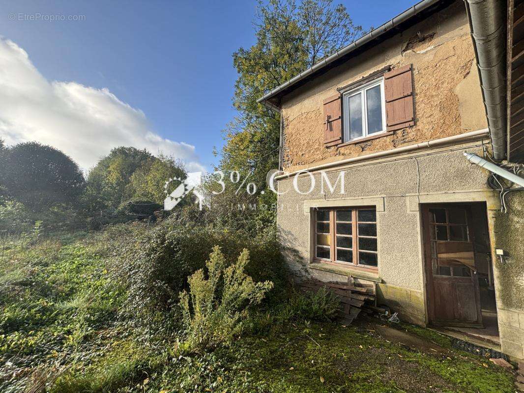 Maison à FEUQUIERES-EN-VIMEU
