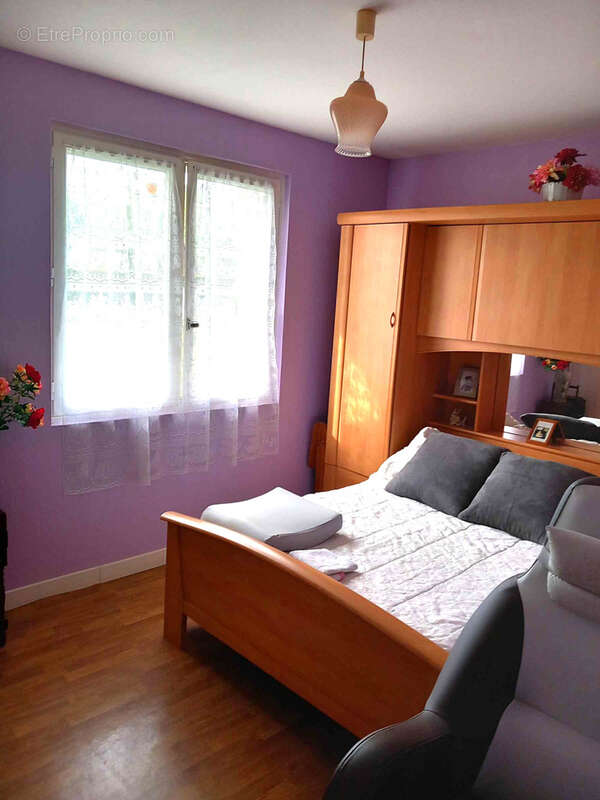 Maison à COUTRAS