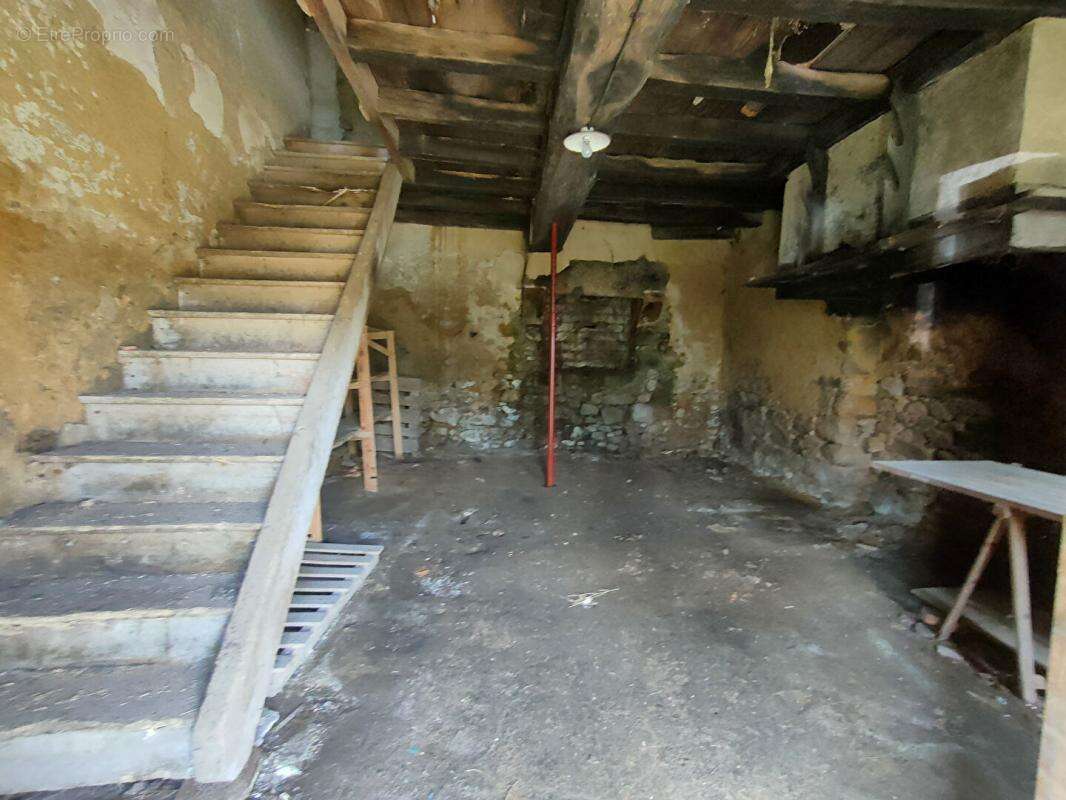 Maison à SAINT-MARTIN-DES-TILLEULS