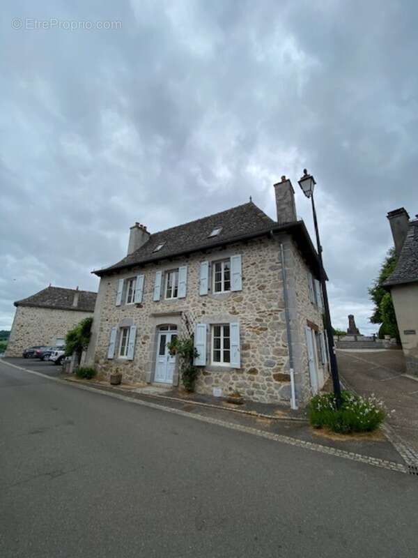 Maison à JUNHAC