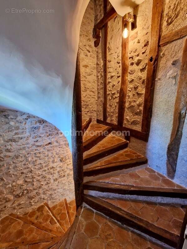 Maison à AVRAINVILLE