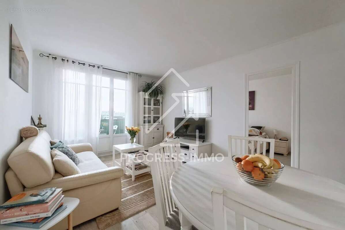 Appartement à SAINT-MAUR-DES-FOSSES