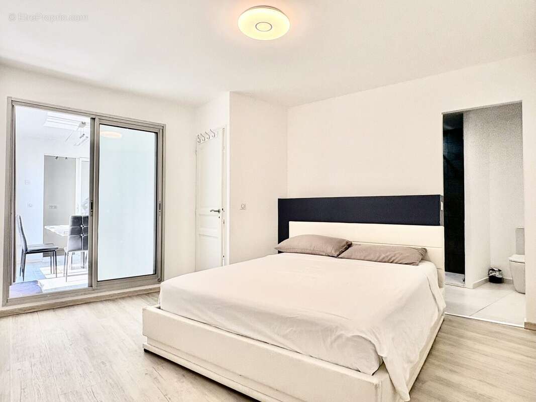 Appartement à ROQUEBRUNE-CAP-MARTIN